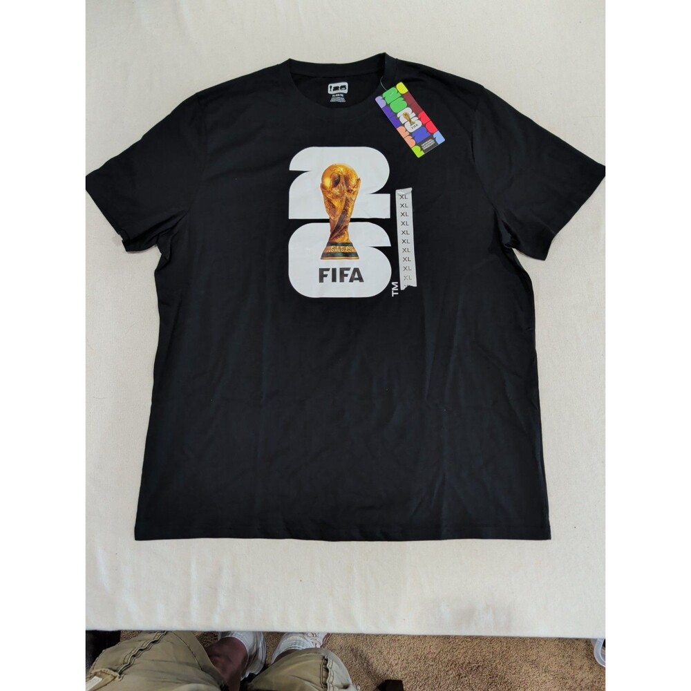 FIFA World Cup Trophy 26 Graphic Black Men's XL Crew Neck Short Sleeve T-Shirt
